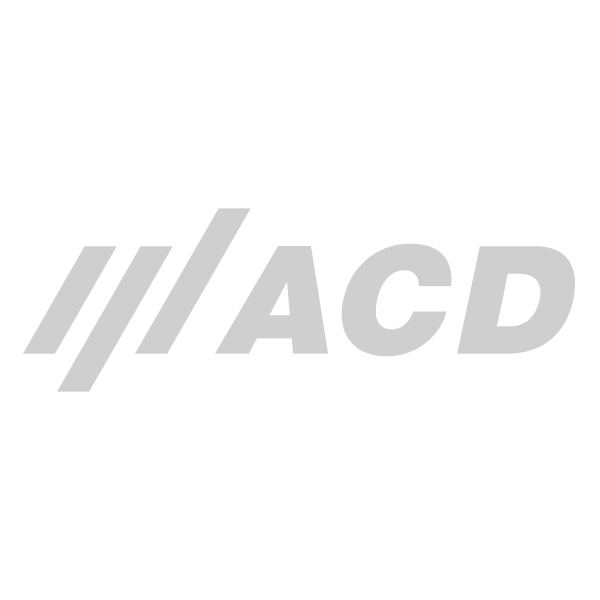 Die grauen Großbuchstaben "ACD" sind auf hellgrauem Hintergrund geschrieben, mit drei diagonalen Schrägstrichen links vom Text.
